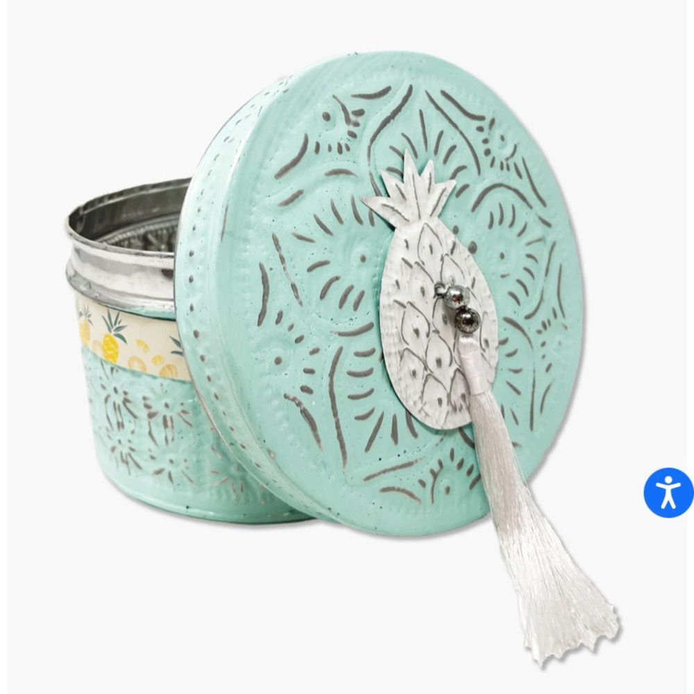 New beachy tin